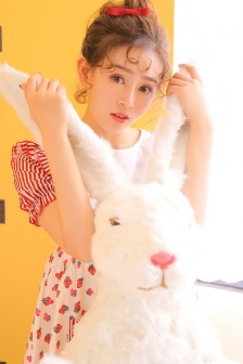 杨乐乐整容了吗